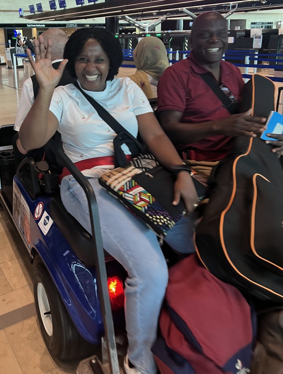 Christine und Michael auf dem Weg zum Flughafen